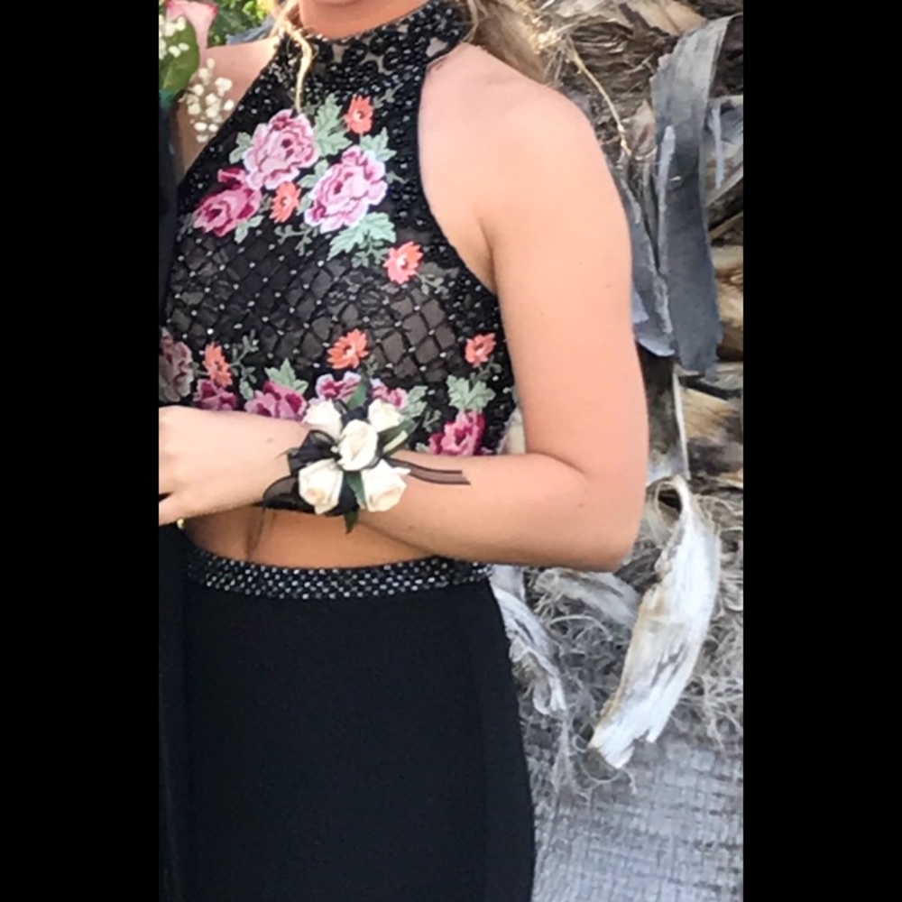 SHERRI HILL 2piece PROM DRESS - Picture 4 of 4